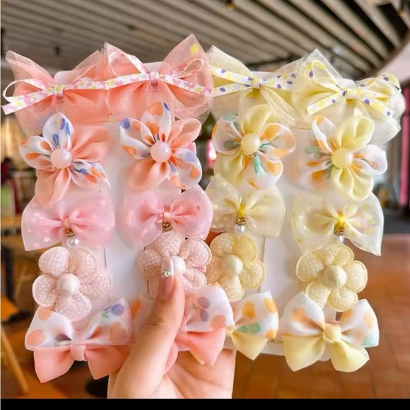 Floral Pink Hair Accessories Set
0220 - Picture 2 of 2